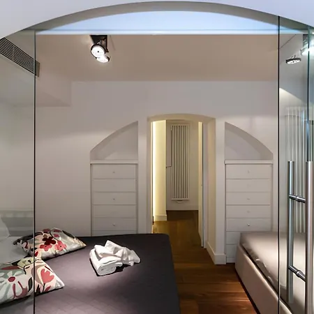Vatican Luxury Apartment *